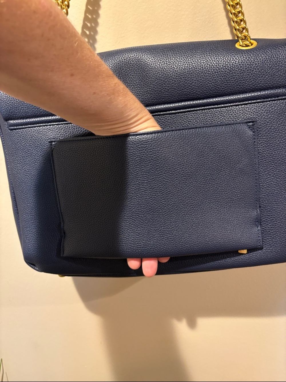 NTW  Navy Pebbled Shoulder Bag with Gold Chain Strap - Picture 6 of 11